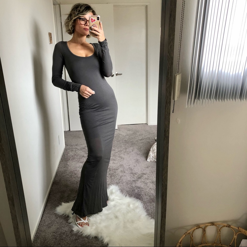 Talía Hancock Button Back Long Sleeve Maxi Dress